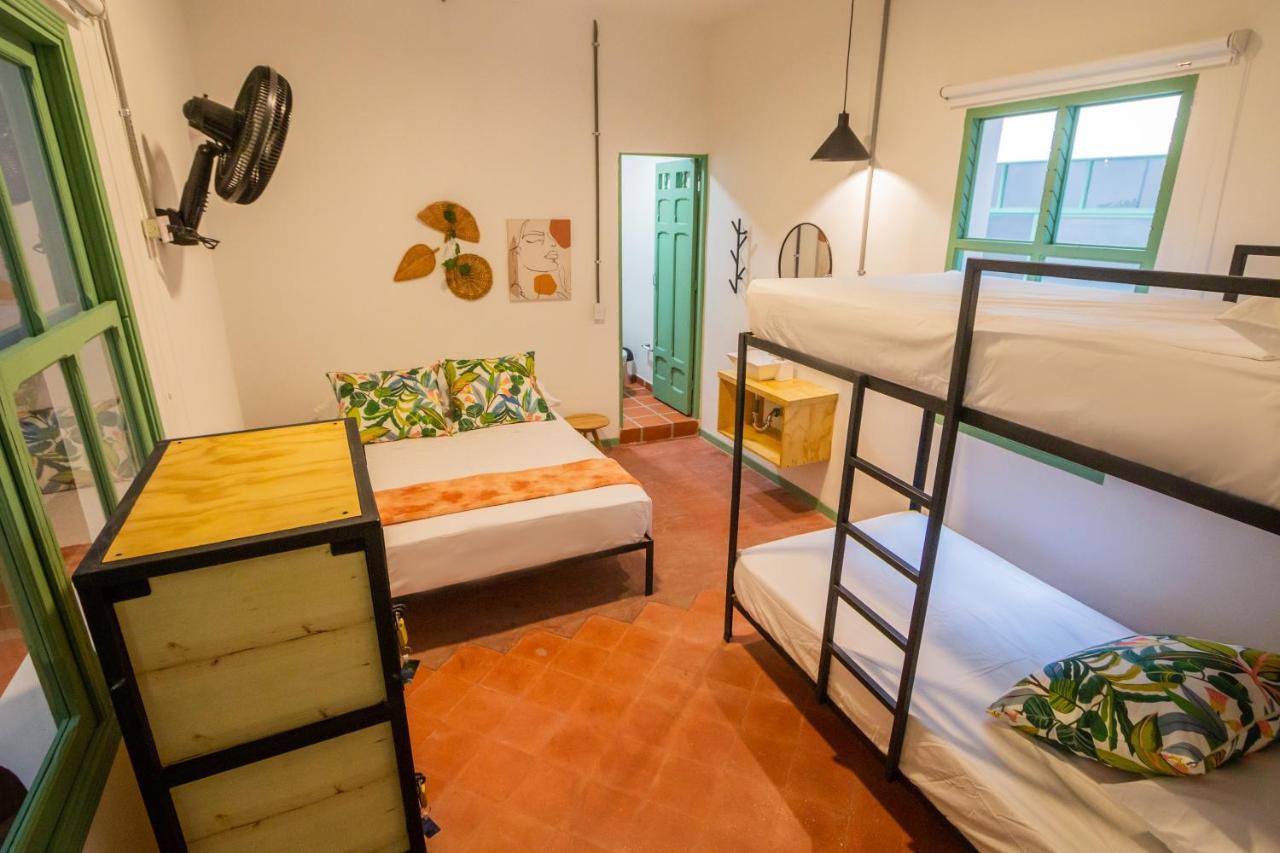 Centro Hostel Medellín Esterno foto