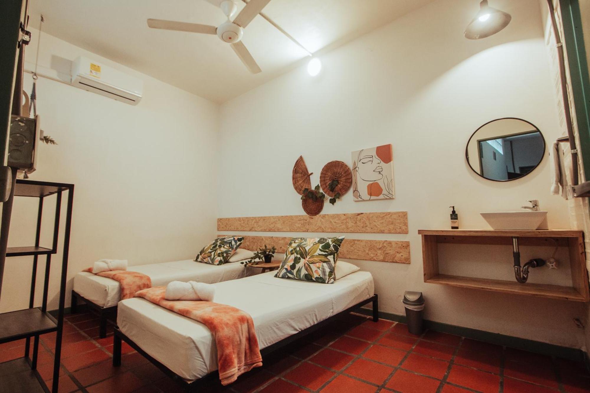 Centro Hostel Medellín Esterno foto